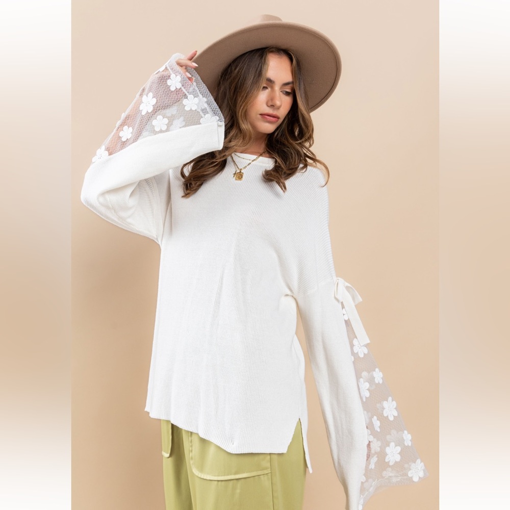24 Beautiful Flower Detailed Bell Sleeve Knit Sweater Top - Picture 1 of 6